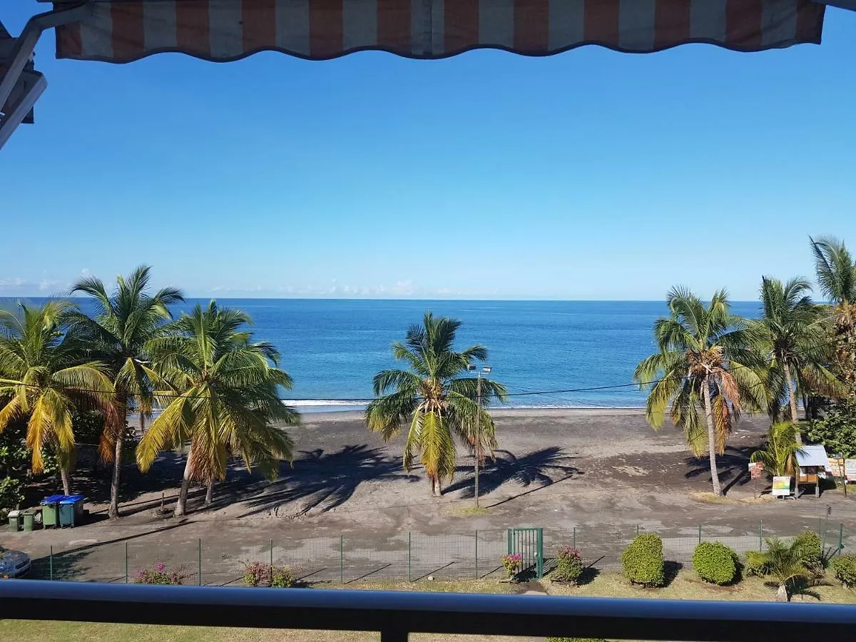 Cote Plage Le Carbet Apartment