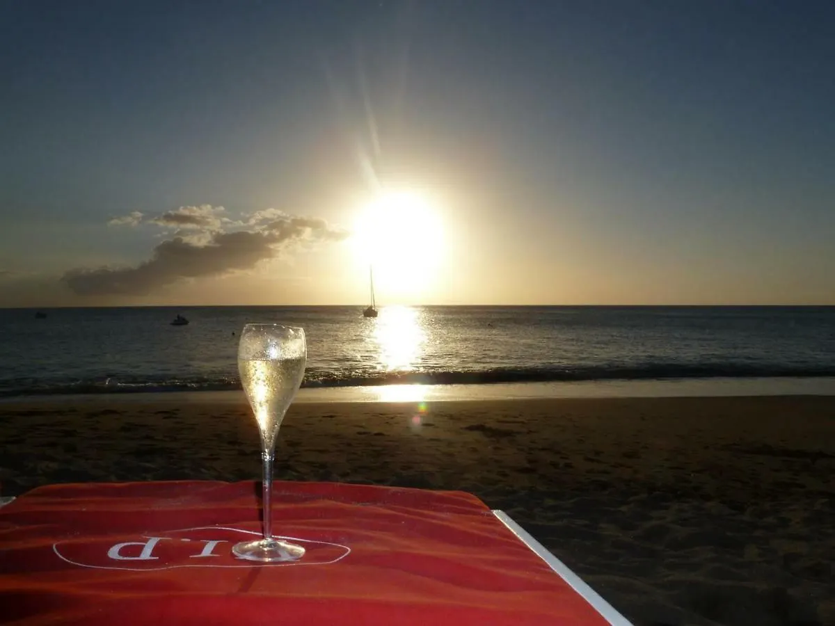 Cote Plage Le Carbet 0*,  Martinique